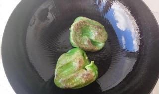 尖椒皮蛋的家常做法 青椒皮蛋的做法